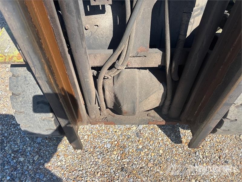 Clark C30CL 5450 lb Cushion Tire Forklift Інше