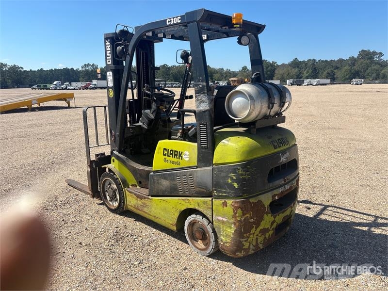 Clark C30CL 5450 lb Cushion Tire Forklift Інше