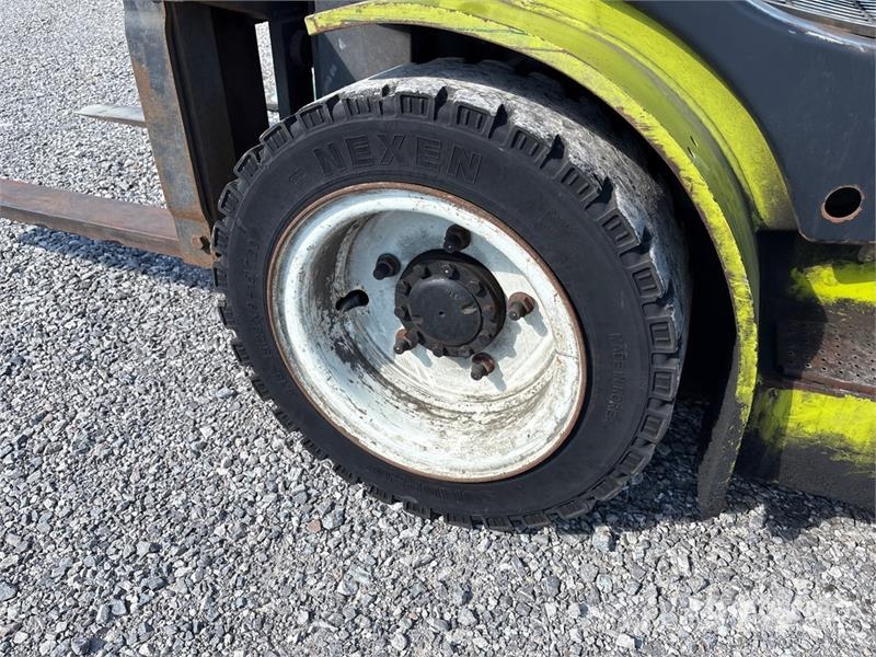 Clark C30L 5450 lb Pneumatic Tire Forklift Empilhadeiras - outros