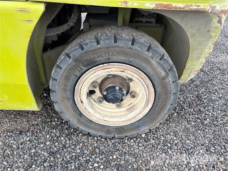 Clark C45D 8050 lb Cushion Tire Forklift Targoncák-Egyéb