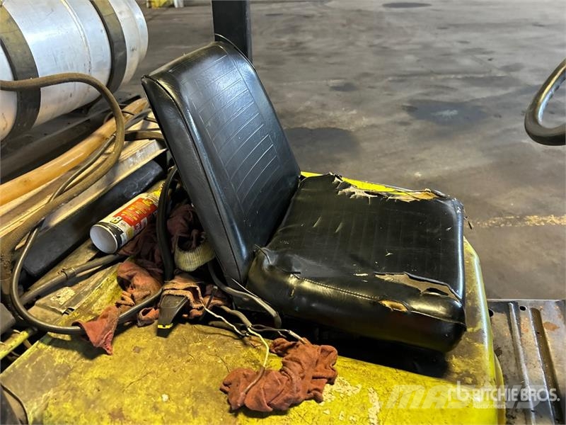Clark CGP-25 5000 lb Forklift Другие складские механизмы