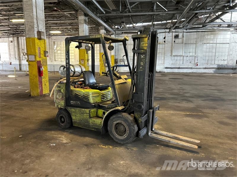 Clark CGP-25 5000 lb Pneumatic Tire Forklift 그 외 지게차