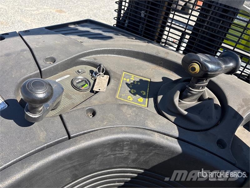 Clark NPX20 3800 lb Electric Forklift 电动叉车