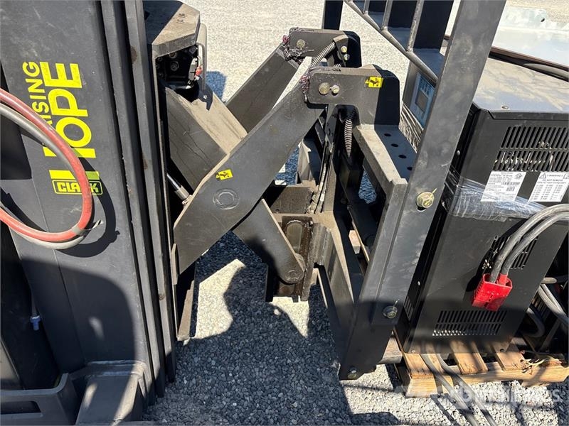 Clark NPX20 3800 lb Electric Forklift 电动叉车