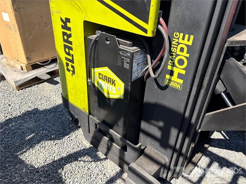 Clark NPX20 3800 lb Forklift Empilhadores - Outros