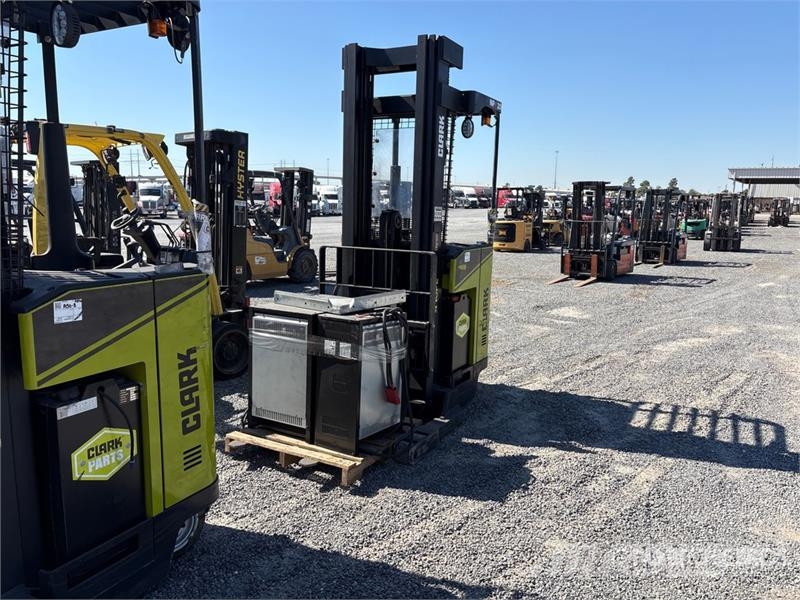 Clark NPX20 3800 lb Forklift Empilhadores - Outros
