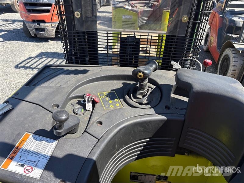 Clark NPX20 3800 lb Forklift Empilhadores - Outros