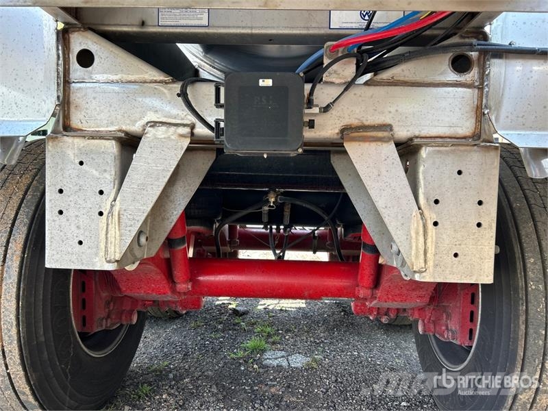 Clean Harbors 7000 gal T/A Tanker Trailer Remorque citerne