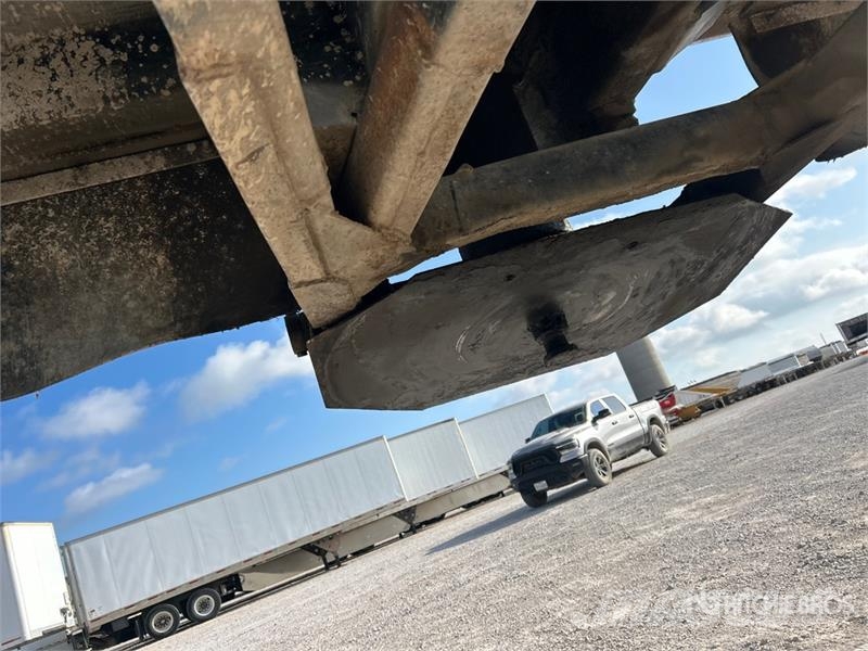 Clement HL3228 32 ft T/A Frameless End Dump Trailer (Inope 自卸拖车