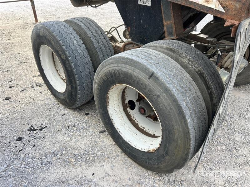 Clement HL3228 32 ft T/A Frameless End Dump Trailer (Inope 自卸拖车