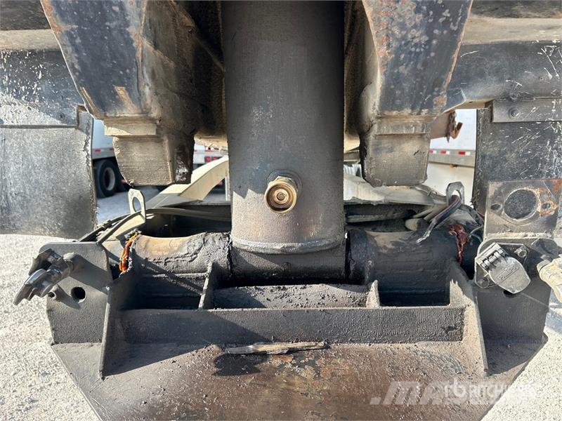 Clement HL3228 32 ft T/A Frameless End Dump Trailer (Inope 自卸拖车