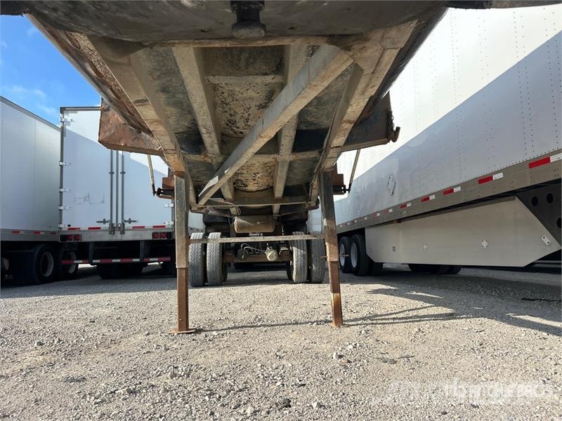 Clement HL3228 32 ft T/A Frameless End Dump Trailer (Inope 自卸拖车