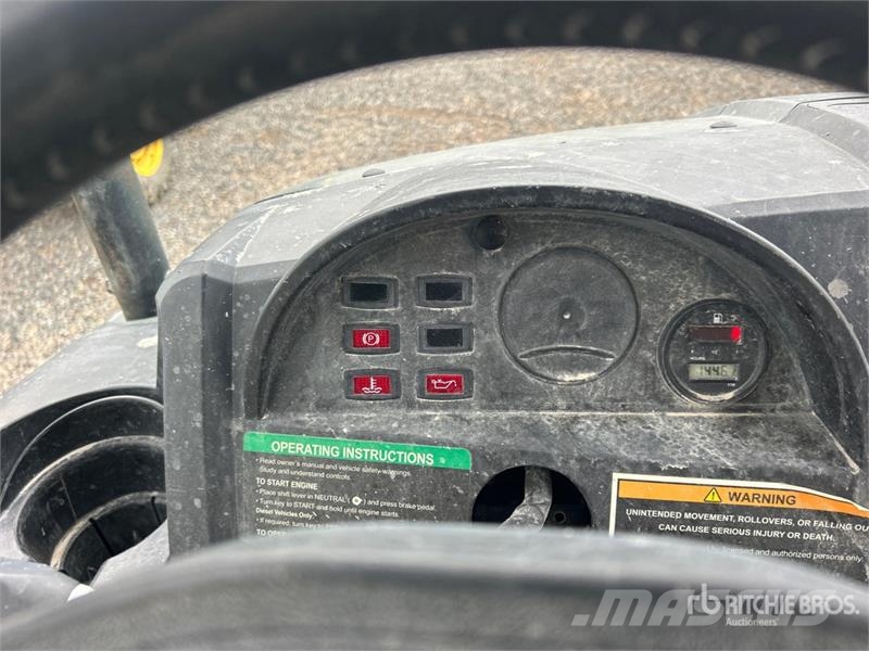 Club Car Carryall 1700 4x4 Utility Vehicle ユーティリティー機械