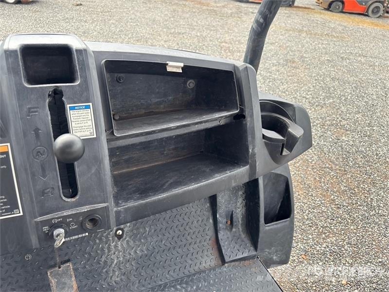Club Car Carryall 4x2 Utility Vehicle Комунални съоражения