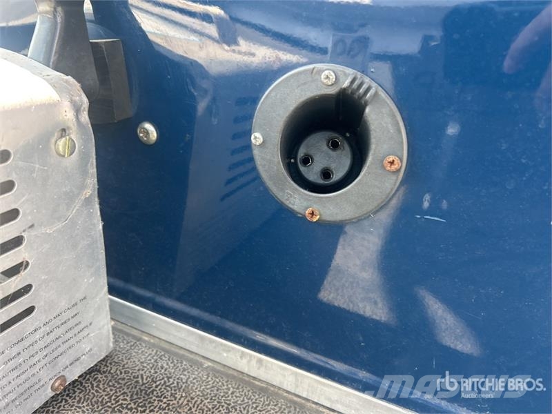 Club Car DS Blue Electric Golf Cart Golfbilar