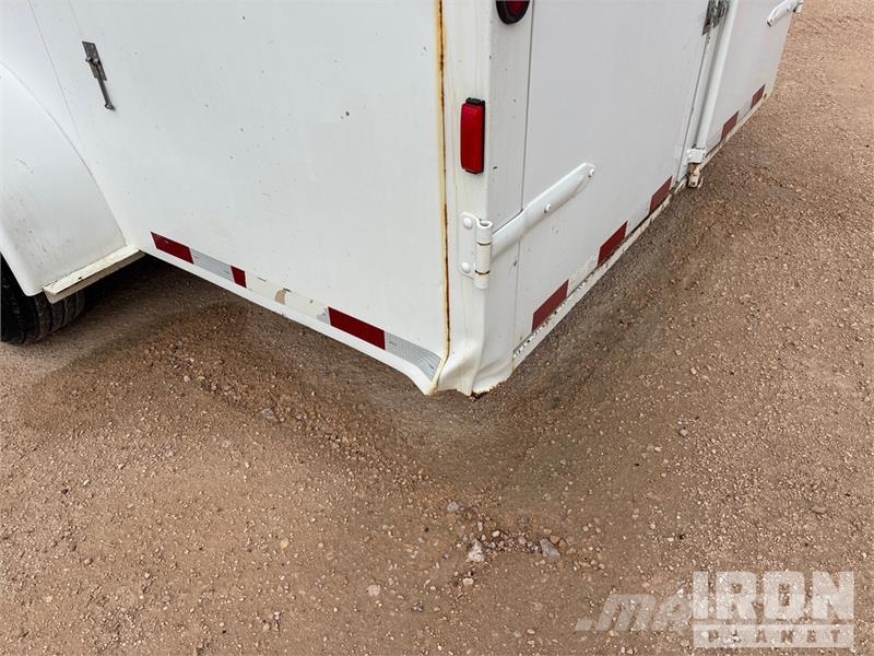 CM C52404600260 16 ft T/A Enclosed Trailer Причепи-фургони