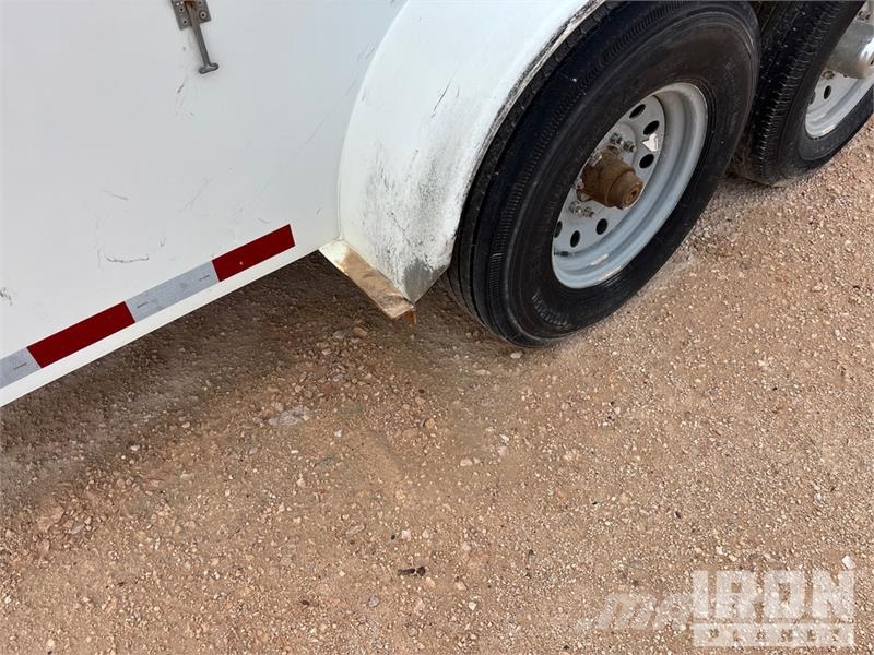 CM C52404600260 16 ft T/A Enclosed Trailer Причепи-фургони