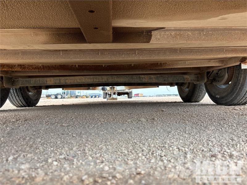 CM C52404600260 16 ft T/A Enclosed Trailer Причепи-фургони