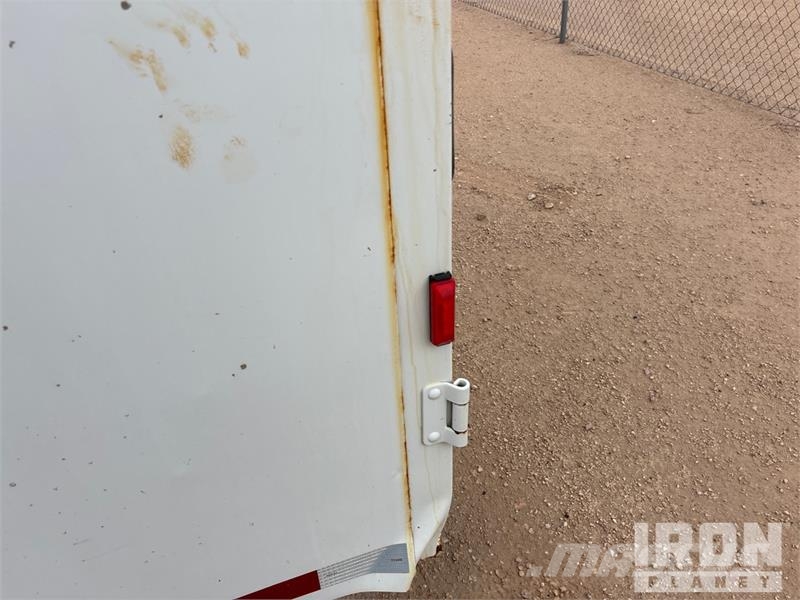 CM C52404600260 16 ft T/A Enclosed Trailer Причепи-фургони