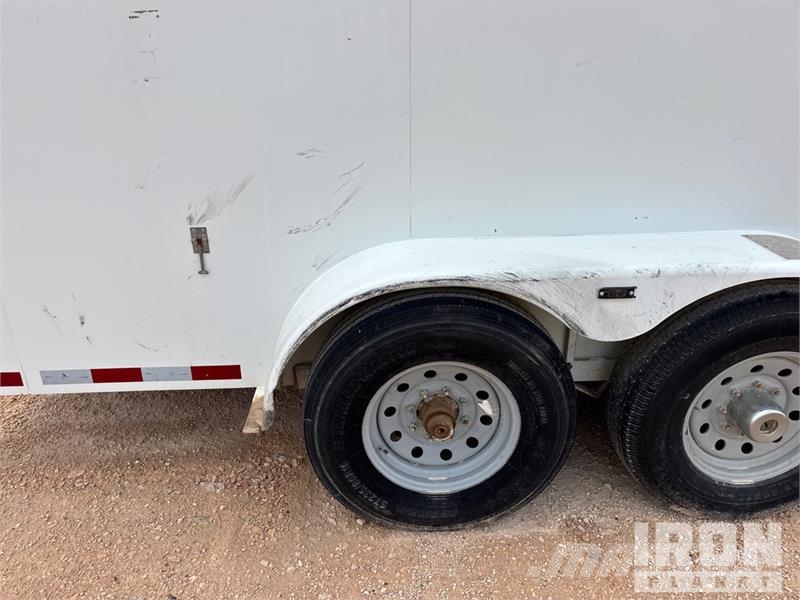 CM C52404600260 16 ft T/A Enclosed Trailer Причепи-фургони