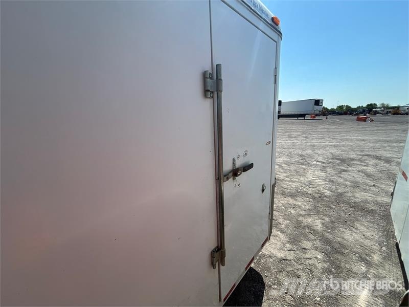 CM Trailer CMC6240-1600252 16 ft T/A Enclosed Trailer Ремаркета фургони