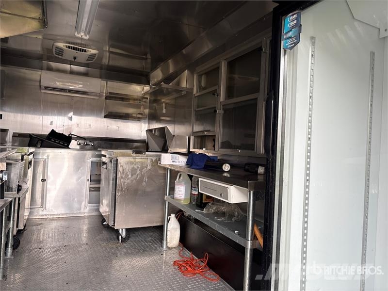  Coast 2  16 ft T/A Food Concession Trailer Druge prikolice