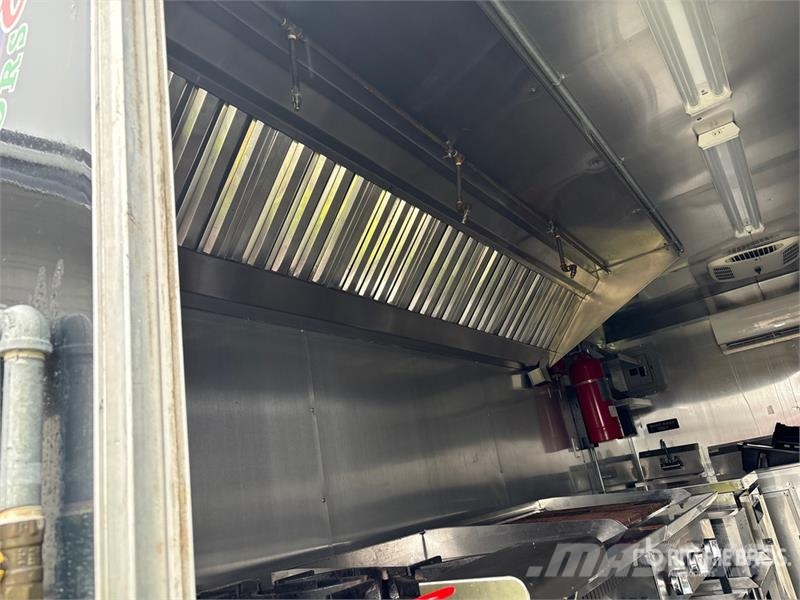  Coast 2  16 ft T/A Food Concession Trailer Druge prikolice