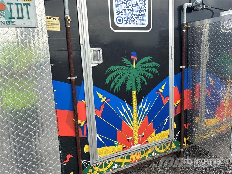  Coast 2  16 ft T/A Food Concession Trailer Druge prikolice