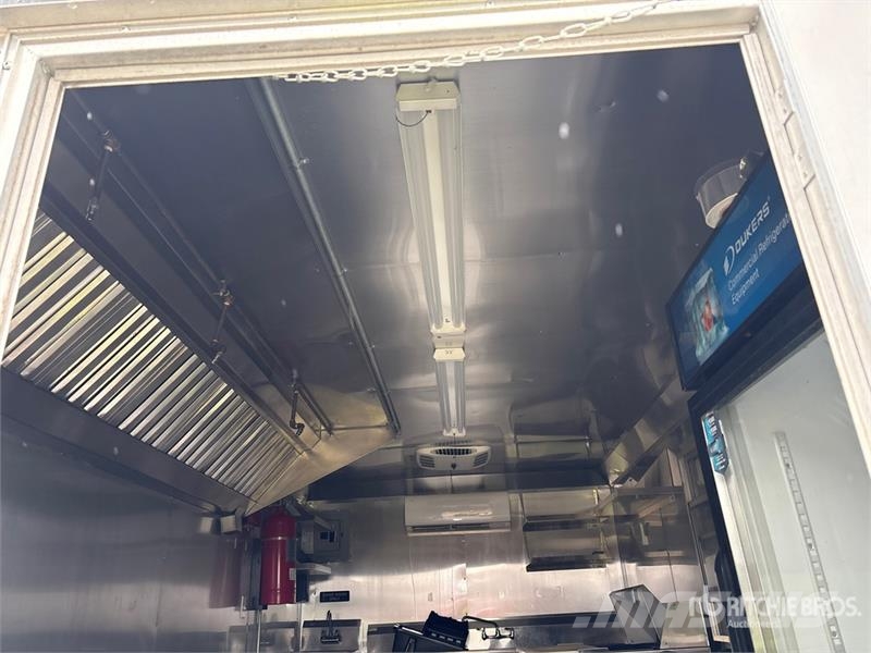  Coast 2  16 ft T/A Food Concession Trailer Druge prikolice