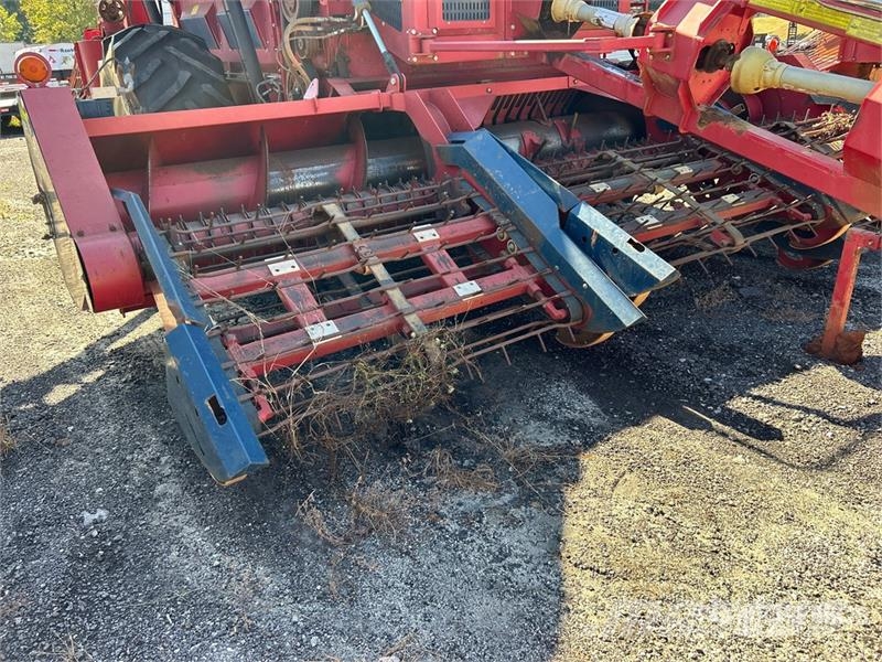  Colombo TWIN MP Pull Type 6 Row Peanut Harvester Farm machinery