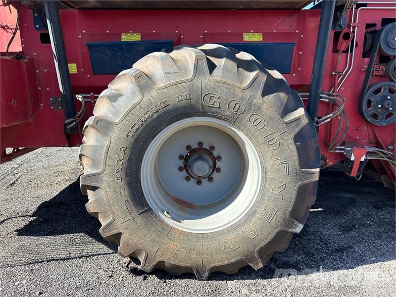 Colombo TWIN MP Pull Type 6 Row Peanut Harvester Farm machinery