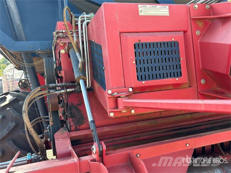 Colombo TWIN MP Pull Type 6 Row Peanut Harvester Farm machinery