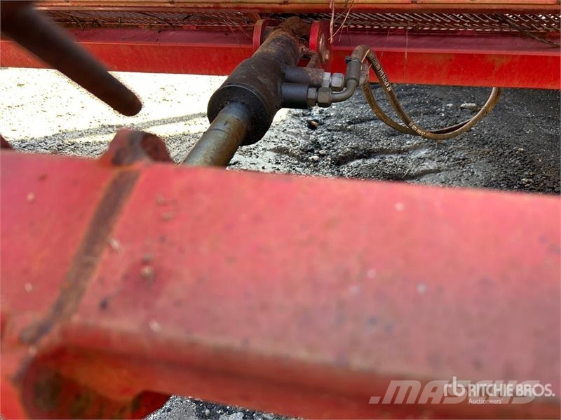  Colombo TWIN MP Pull Type 6 Row Peanut Harvester Farm machinery
