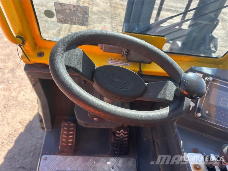 Combilift Combi-RT 3000 lb 3x3 Truck Mounted Forklift Ant sunkvežimių montuojami šakiniai krautuvai