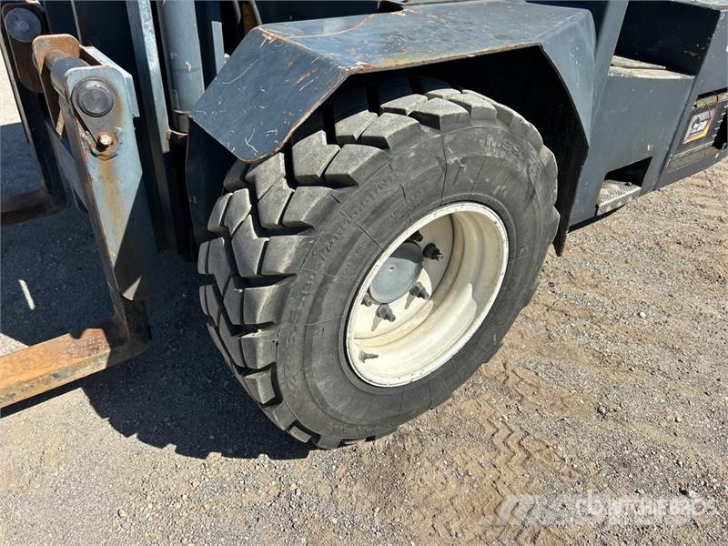Combilift Combi-RT 3000 lb 3x3 Truck Mounted Forklift Ant sunkvežimių montuojami šakiniai krautuvai