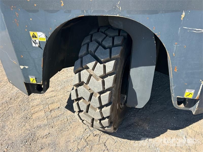 Combilift Combi-RT 3000 lb 3x3 Truck Mounted Forklift Ant sunkvežimių montuojami šakiniai krautuvai