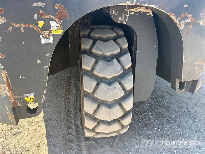Combilift Combi-RT 3000 lb 3x3 Truck Mounted Forklift Ant sunkvežimių montuojami šakiniai krautuvai