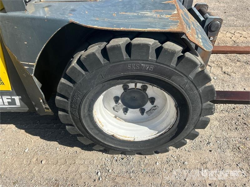 Combilift Combi-RT 3000 lb 3x3 Truck Mounted Forklift Ant sunkvežimių montuojami šakiniai krautuvai