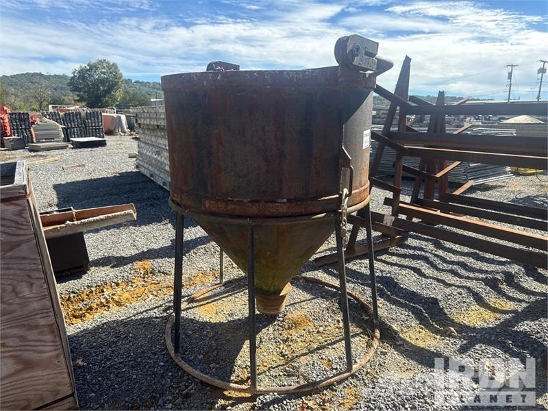 Concrete Bucket Priedai