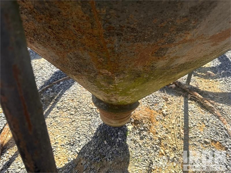 Concrete Bucket Priedai