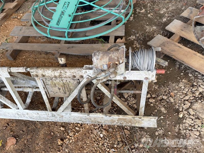 Concrete Screed Premične roke za dolivanje betona