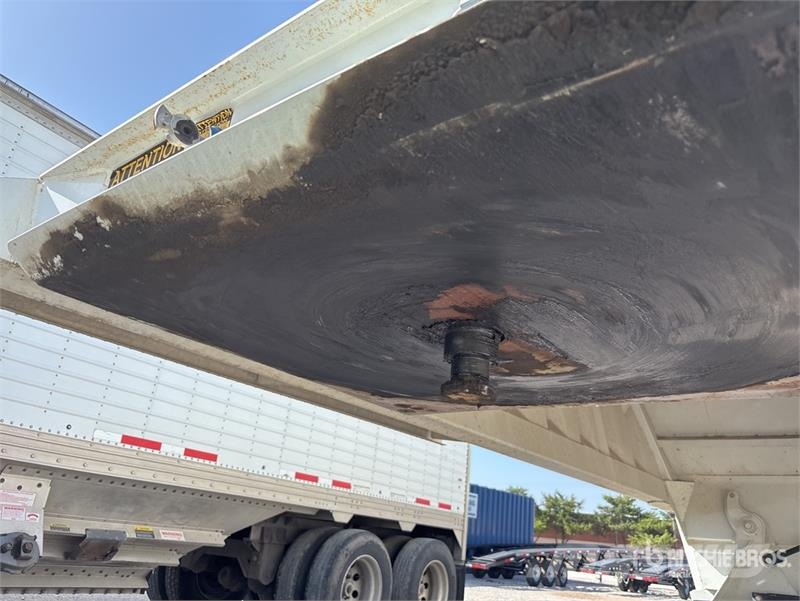 Construction Trailer Specialist 40 ft T/A Belly Du Tipper trailers