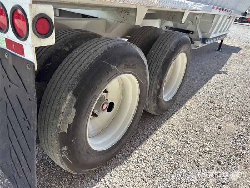 Construction Trailer Specialist 40 ft T/A Belly Du Самоскиди
