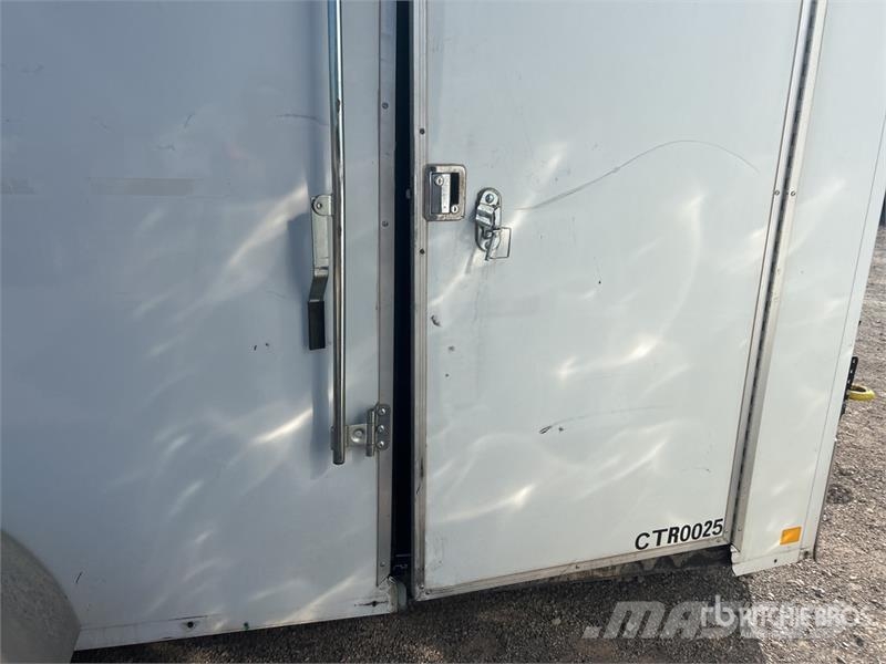 Continental Cargo TXVA716TA3 18 ft T/A Enclosed Trailer Rimorchi cassonati