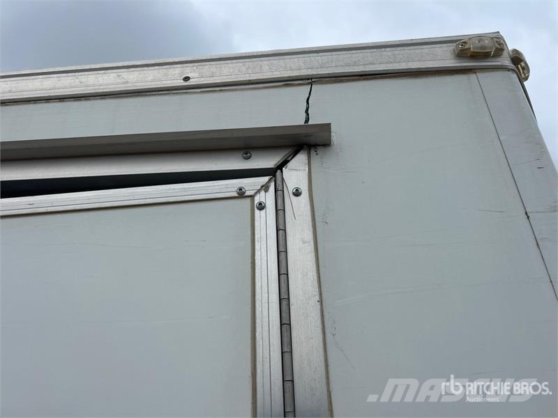Continental Cargo TXVA716TA3 18 ft T/A Enclosed Trailer Rimorchi cassonati