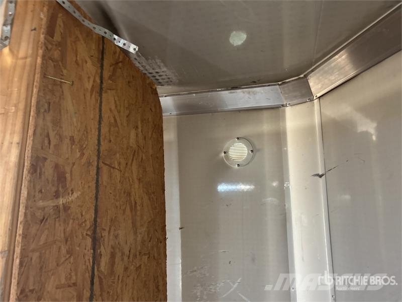 Continental Cargo TXVA716TA3 18 ft T/A Enclosed Trailer Rimorchi cassonati
