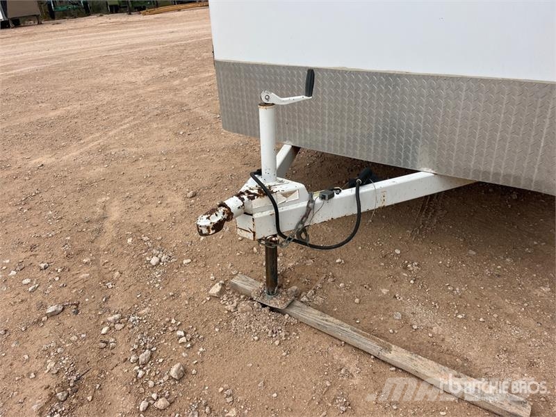  Contract Manufacture 16 ft T/A Enclosed Trailer Cajas de remolque