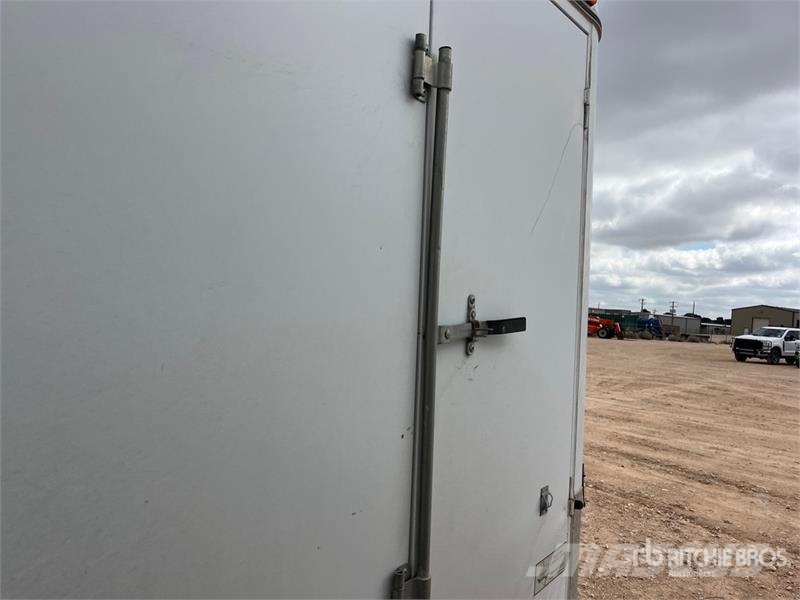  Contract Manufacturer 16 ft T/A Enclosed Trailer Furgons