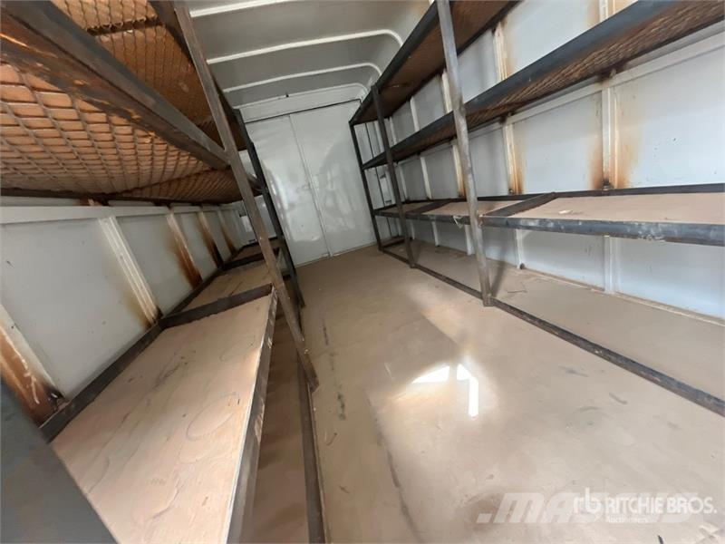  Contract Manufacturer 16 ft T/A Enclosed Trailer Furgons