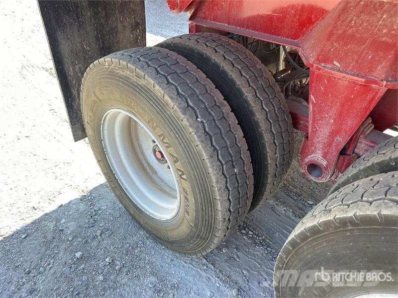  Coras Predator 28 ft T/A End Dump Trailer Tipphengere